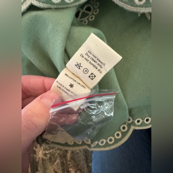 Embroidered Blouse - Picture 4 of 4